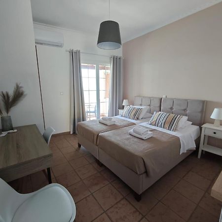 Nereides Apartments Агиос Гордиос Екстериор снимка