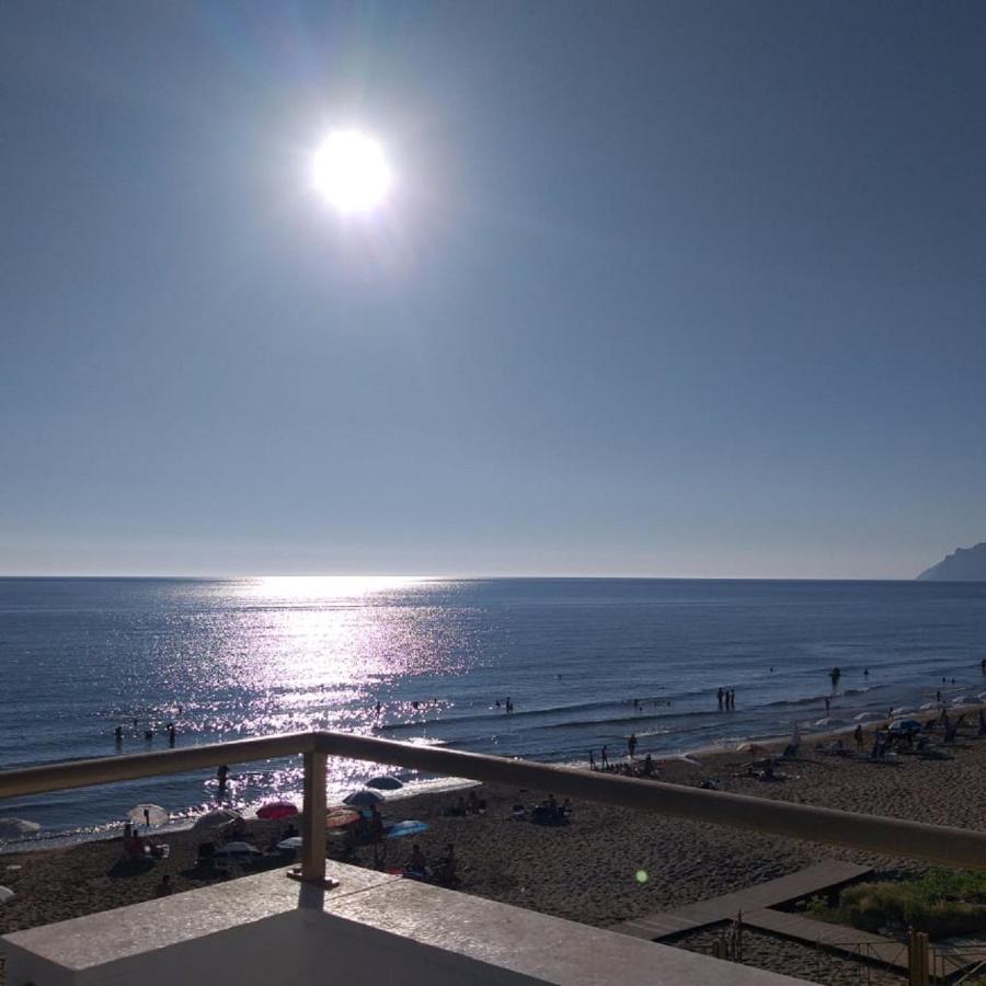Nereides Apartments Агиос Гордиос Екстериор снимка