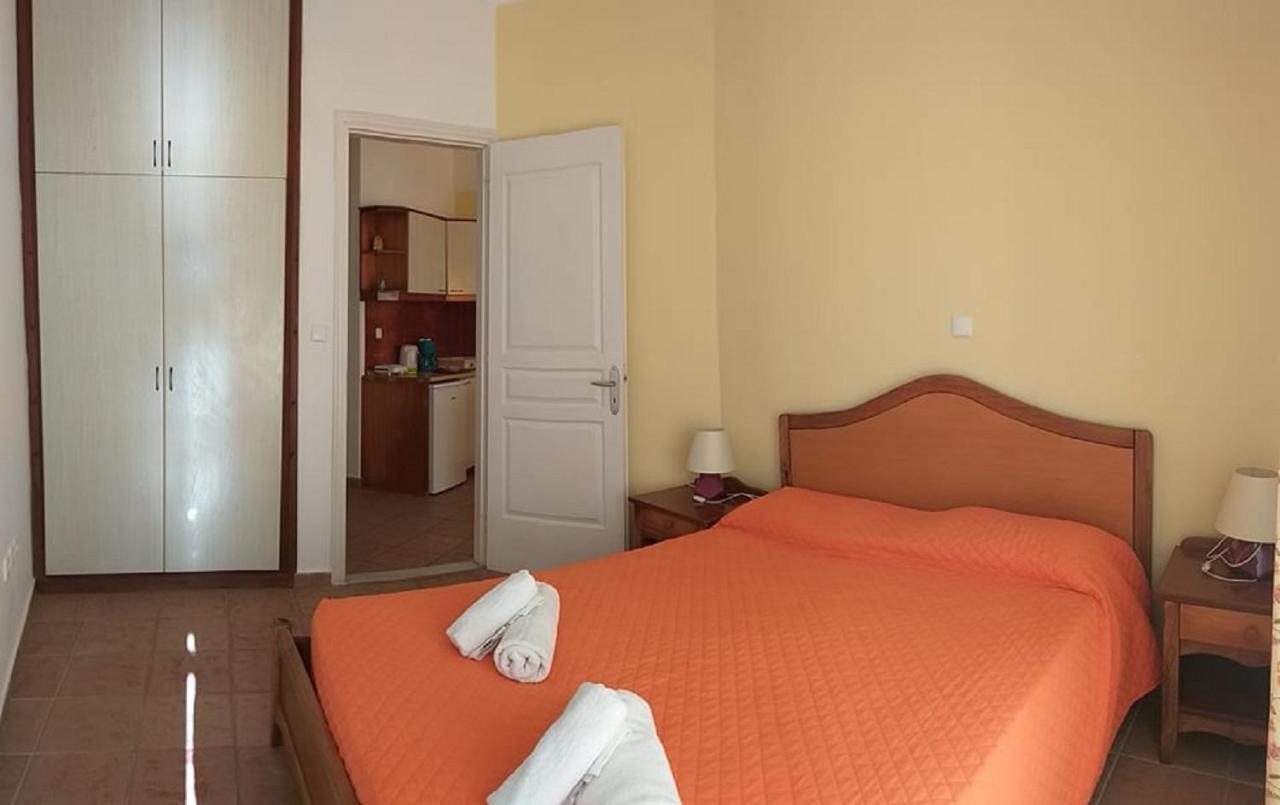 Nereides Apartments Агиос Гордиос Екстериор снимка