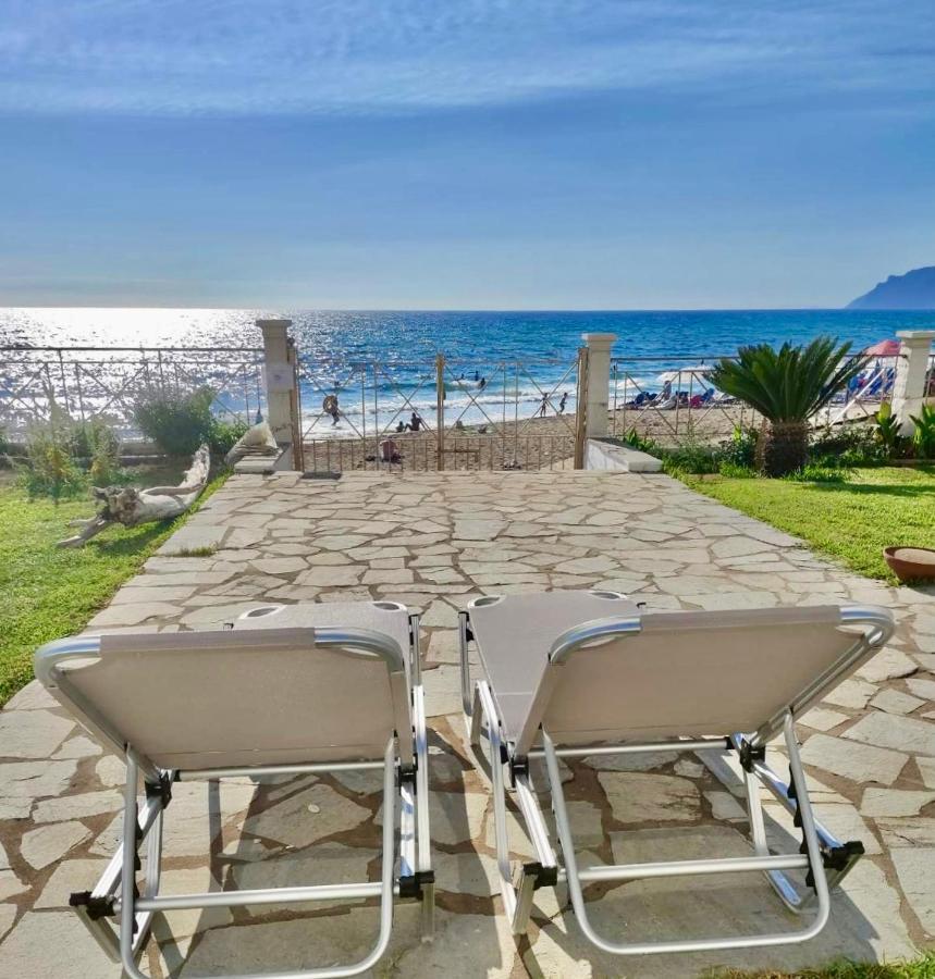 Nereides Apartments Агиос Гордиос Екстериор снимка
