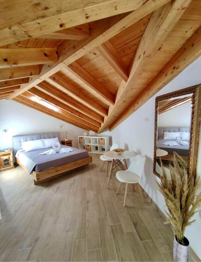 Nereides Apartments Агиос Гордиос Екстериор снимка