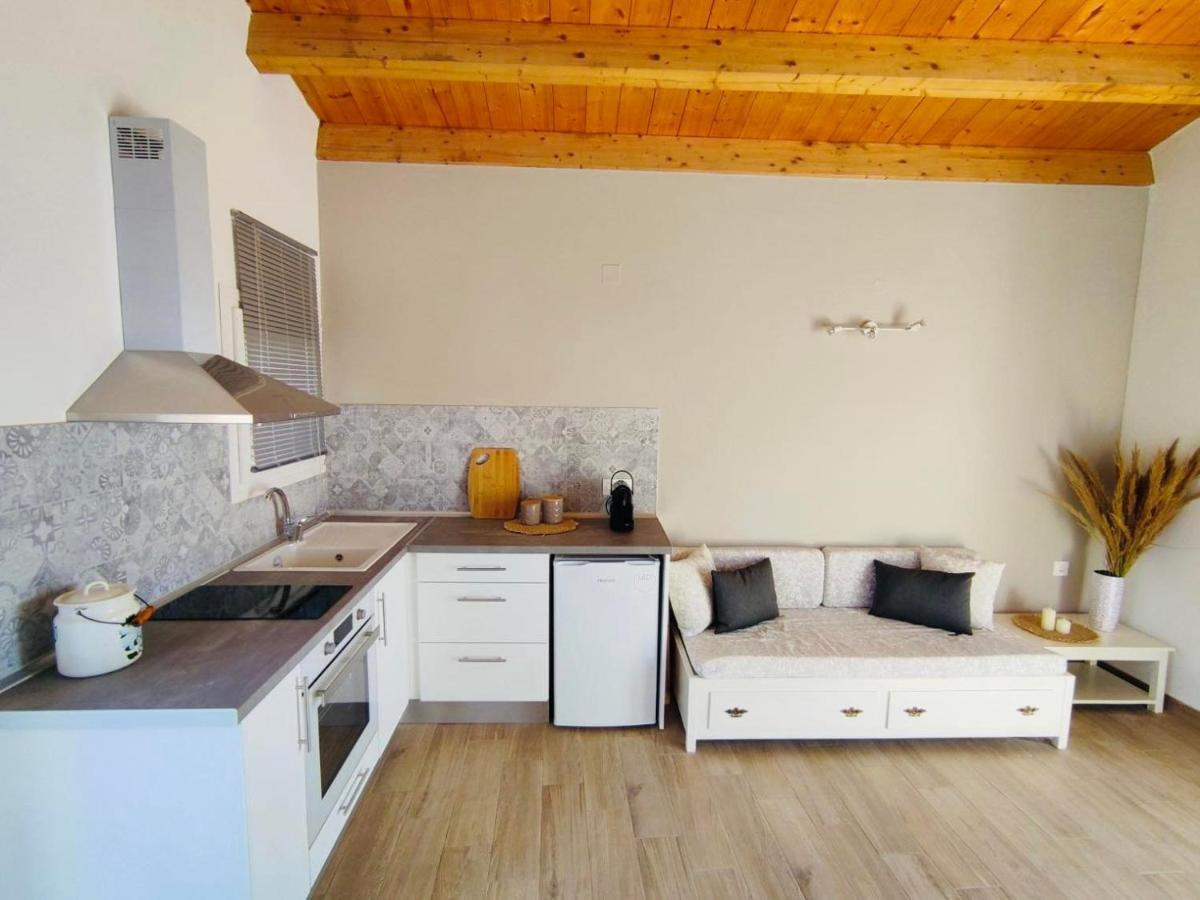 Nereides Apartments Агиос Гордиос Екстериор снимка