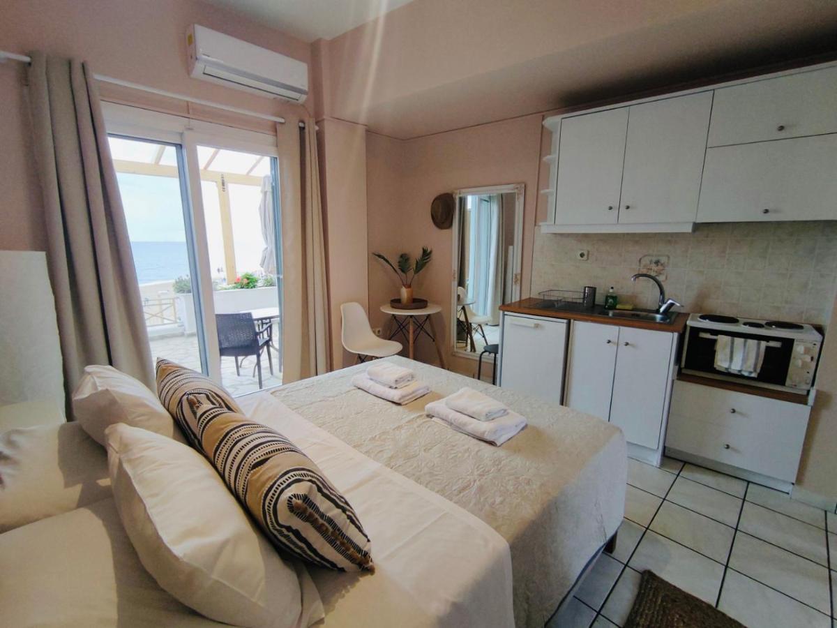 Nereides Apartments Агиос Гордиос Екстериор снимка