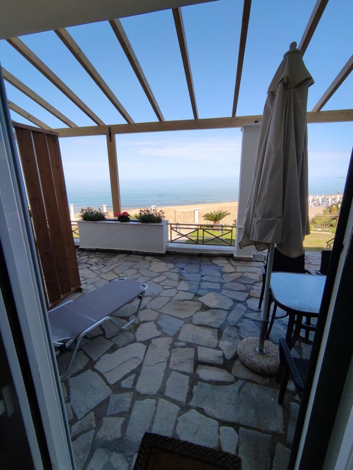 Nereides Apartments Агиос Гордиос Екстериор снимка