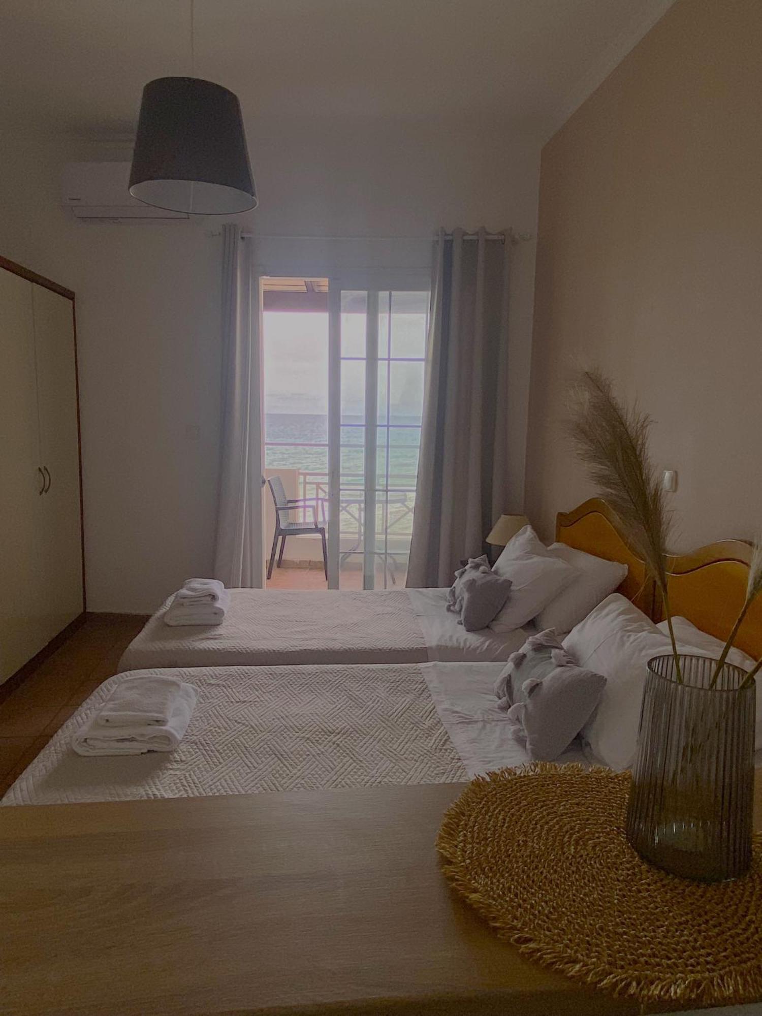 Nereides Apartments Агиос Гордиос Екстериор снимка