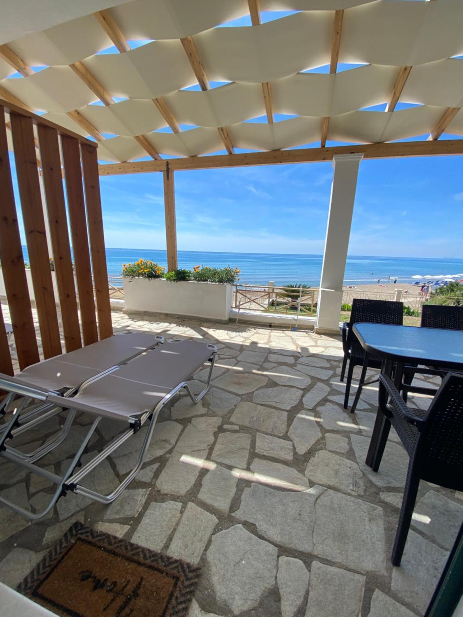Nereides Apartments Агиос Гордиос Екстериор снимка